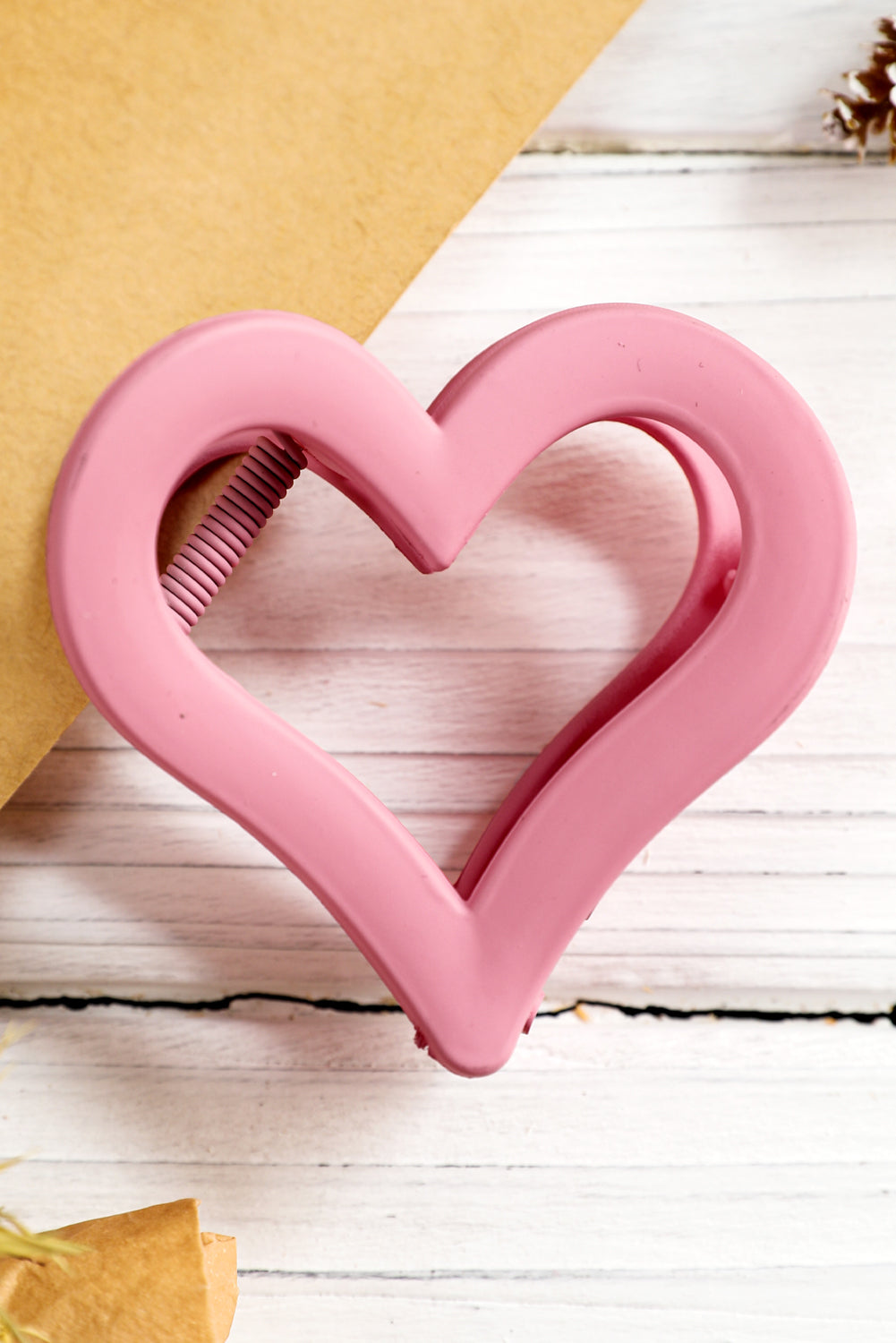 Black Simple Frosted Heart Shaped Hair Claw Clip