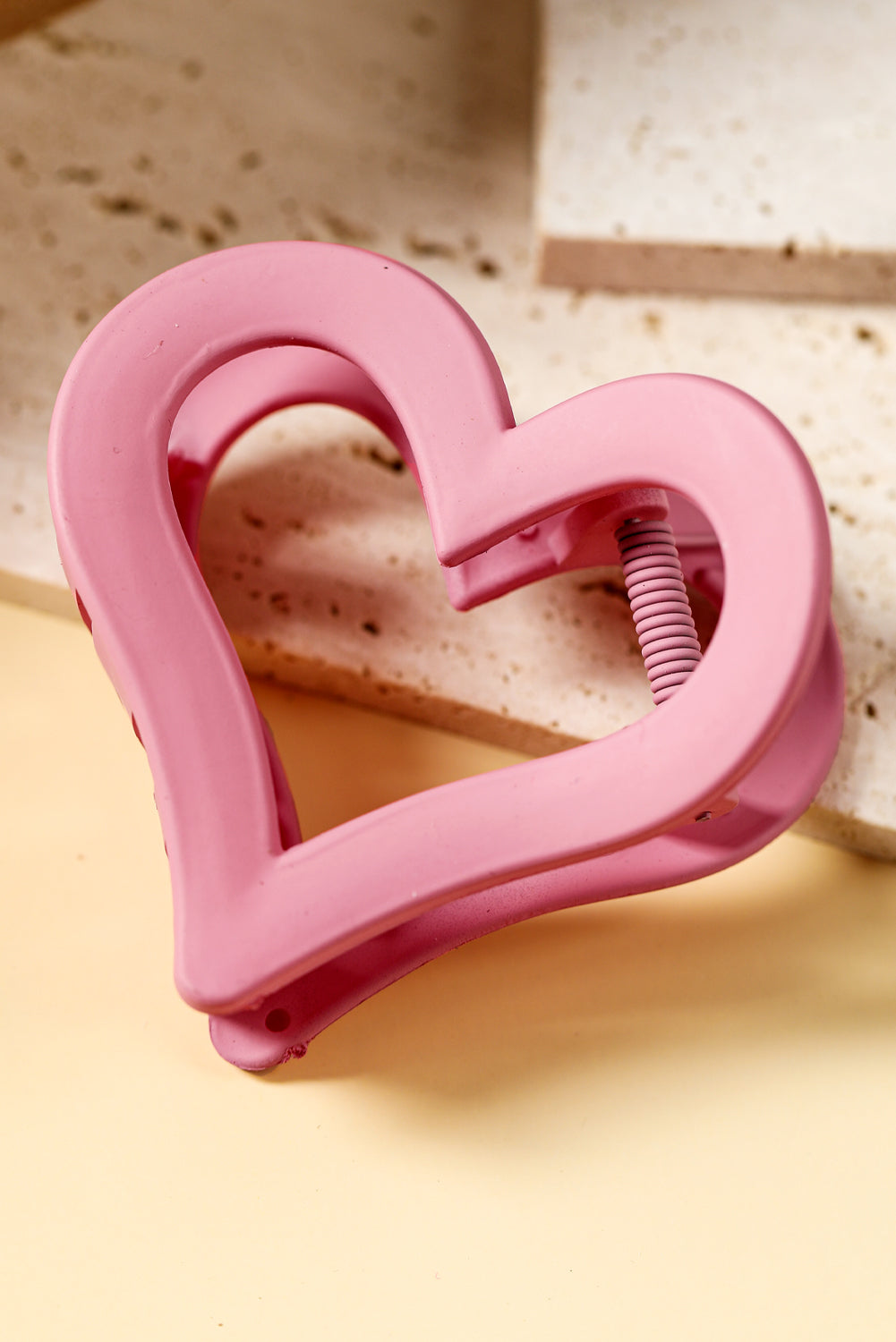 Black Simple Frosted Heart Shaped Hair Claw Clip